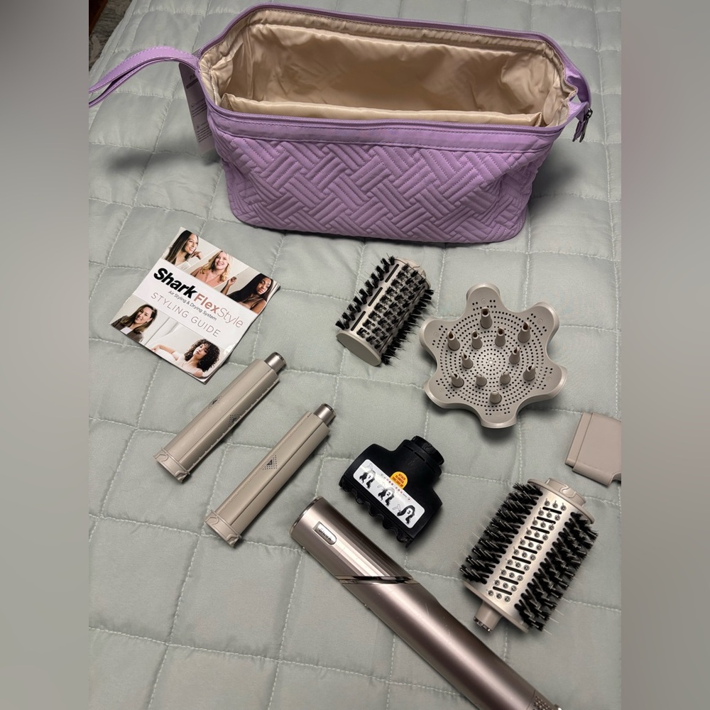 Shark flex Styler for hair.